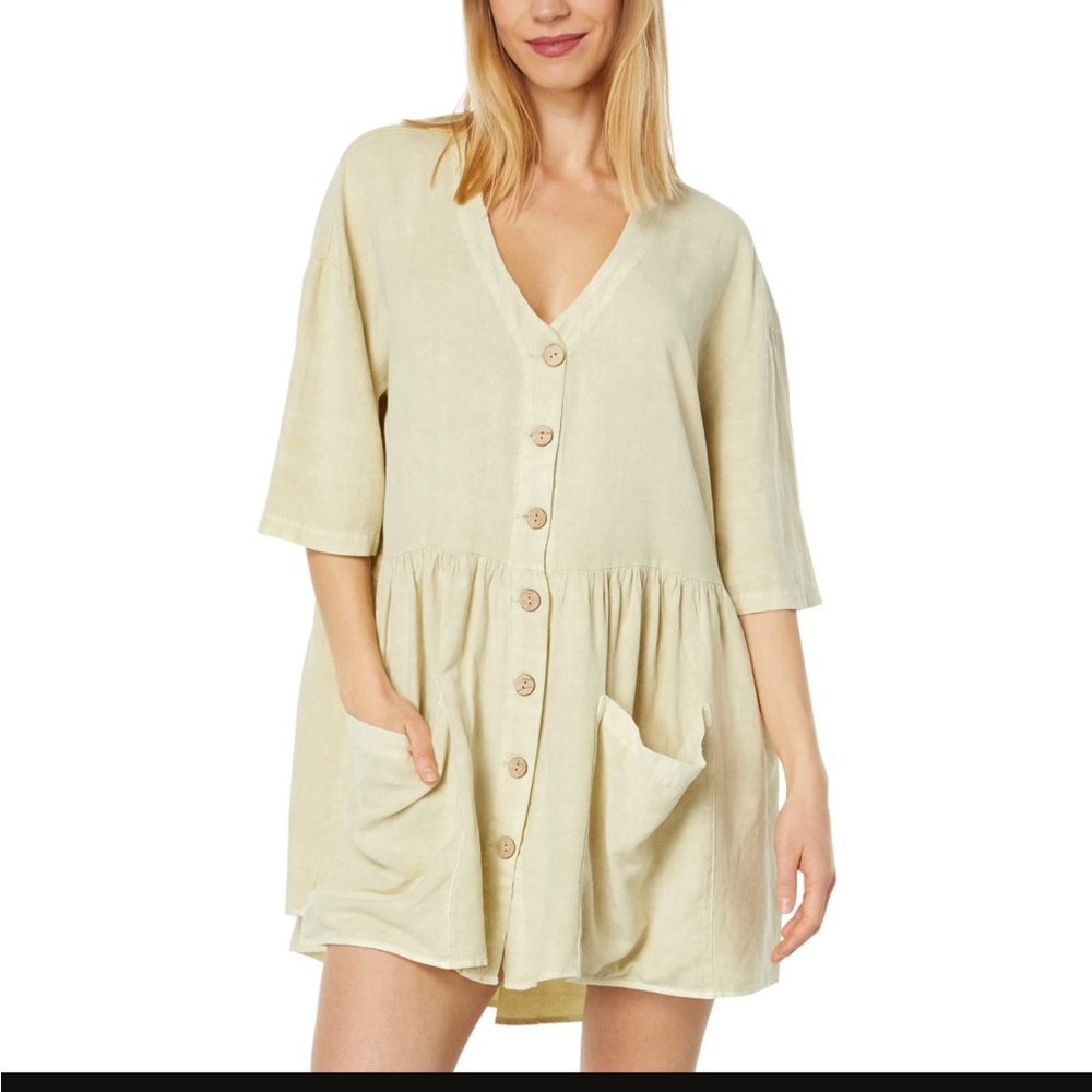 NWT Rip Curl Women’s Premium Linen Dress. Light sage green color.